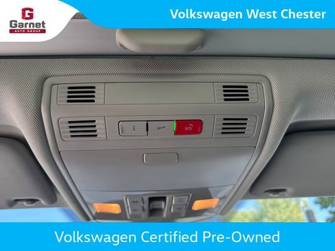 Certified 2025 Volkswagen Jetta SEL FWD image 40