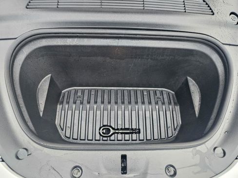 Used 2024 Tesla Model Y Long Range image 25