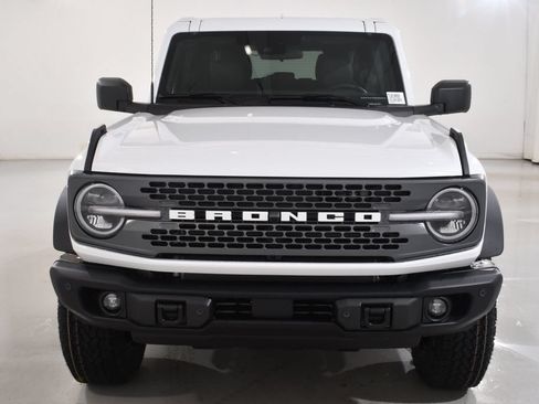 New 2026 Ford Bronco Badlands AWD/4WD image 3
