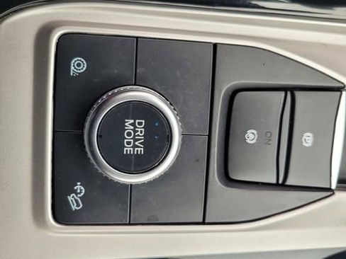 Certified 2022 Ford Explorer ST-Line w/ Class IV Trailer Tow Package image 25