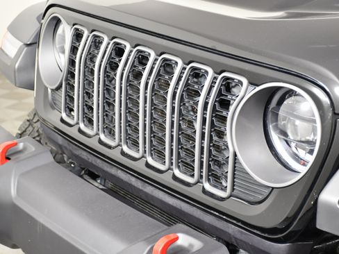 Used 2026 Jeep Gladiator Rubicon AWD/4WD image 11