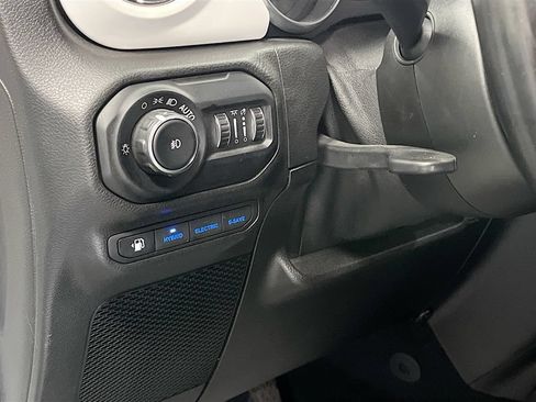 Used 2021 Jeep Wrangler Unlimited Sahara AWD/4WD image 10