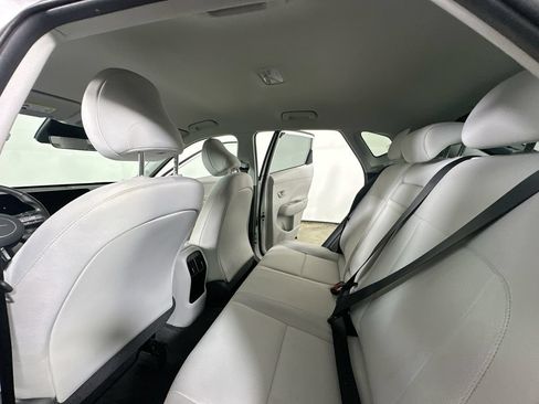 Used 2025 Hyundai Kona SEL FWD image 13