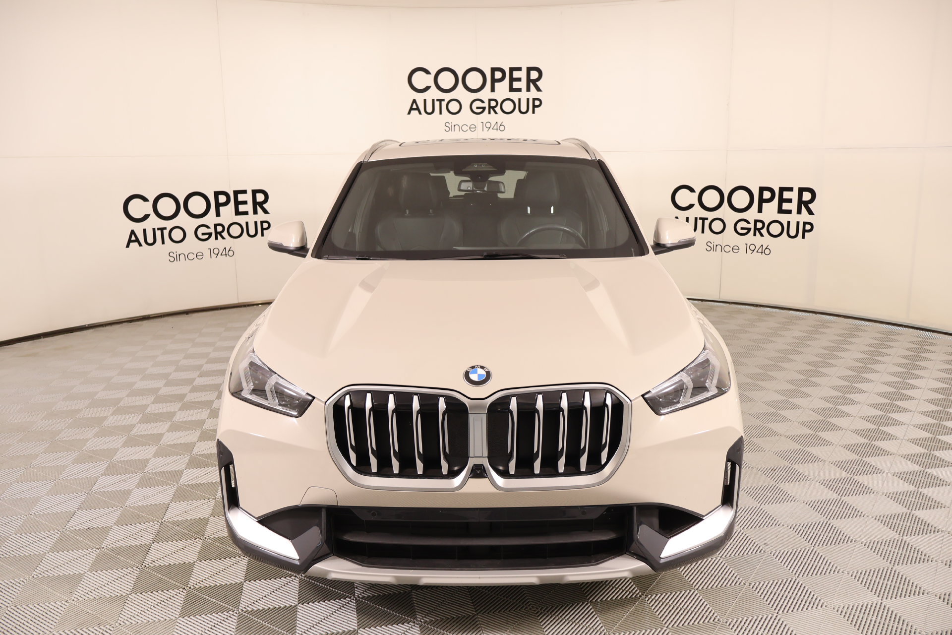 Used 2026 BMW X1 xDrive28i AWD/4WD image 9