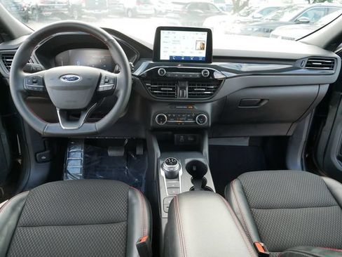 Used 2025 Ford Escape ST-Line AWD/4WD image 22
