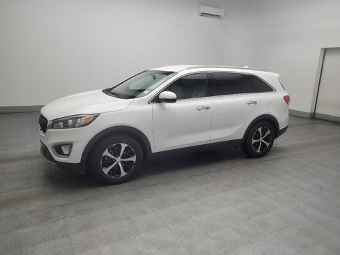 Used 2018 Kia Sorento EX FWD image 2