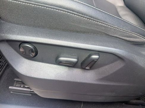 Used 2023 Volkswagen Atlas SE image 18