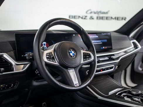 Used 2023 BMW X7 xDrive40i w/ M Sport Package image 23