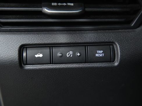 Used 2024 Nissan Altima 2.5 SV image 26