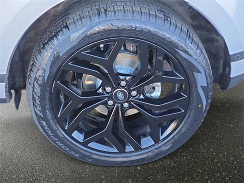 Used 2020 Land Rover Range Rover Evoque SE image 35