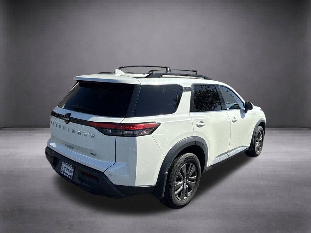 Used 2024 Nissan Pathfinder SV FWD image 4