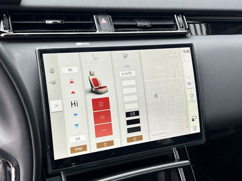 New 2025 Land Rover Range Rover Velar Dynamic SE AWD/4WD image 25