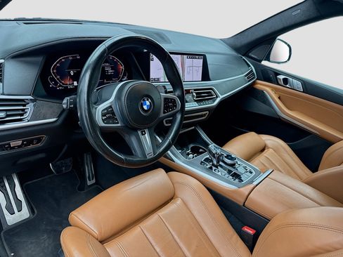 Used 2022 BMW X7 xDrive40i w/ M Sport Package image 7