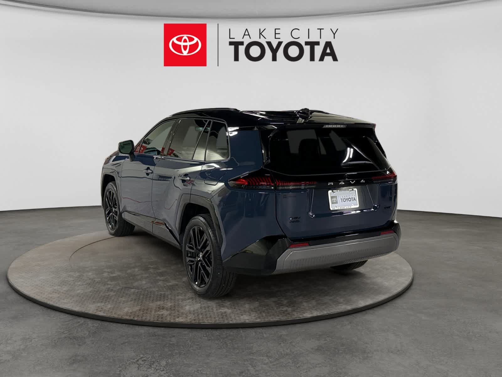 Used 2026 Toyota RAV4 XSE w/ Panoramic Sun Roof Package AWD/4WD image 5