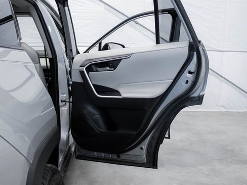 Used 2019 Toyota RAV4 XLE Premium w/ All Weather Liner Package image 20