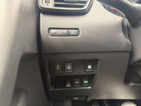 Used 2019 Nissan Rogue S w/ Special Edition Package AWD/4WD image 35