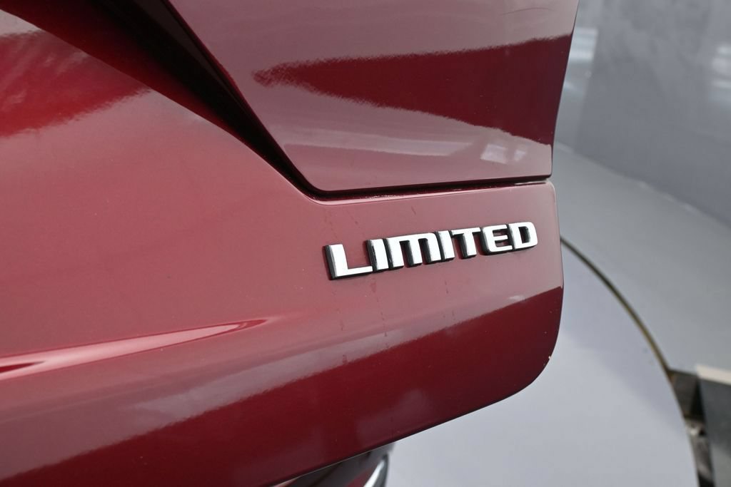 Used 2023 Jeep Grand Cherokee Limited w/ Trailer Tow Prep Group (B) RWD image 36