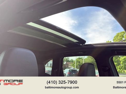 Used 2017 Porsche Cayenne Platinum Edition AWD/4WD image 22