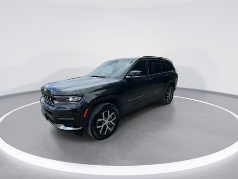 Used 2024 Jeep Grand Cherokee L Limited AWD/4WD image 7