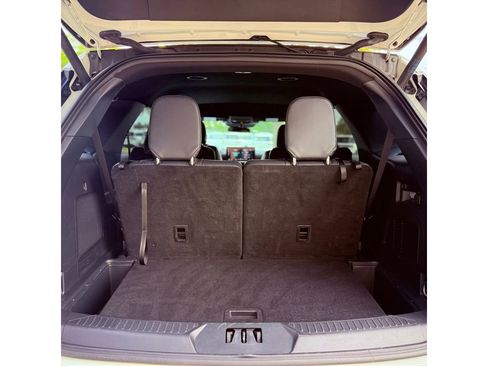 Used 2025 Ford Explorer ST-Line AWD/4WD image 34