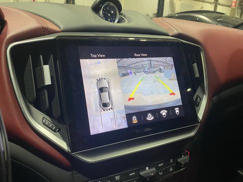 Used 2021 Maserati Ghibli S RWD image 6