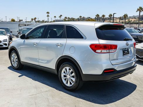 Used 2018 Kia Sorento L FWD image 6