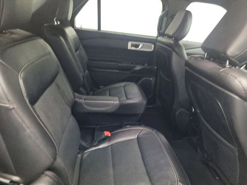Used 2020 Ford Explorer Limited image 19