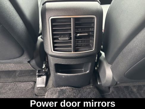 Used 2026 Kia Sportage EX FWD image 21