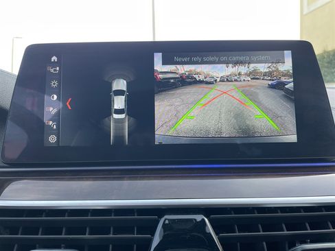 Used 2018 BMW M550i xDrive image 30