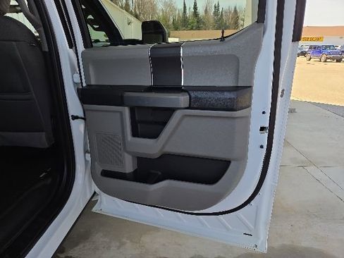 Used 2019 Ford F150 XLT w/ Heavy-Duty Payload Package AWD/4WD image 48