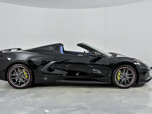 Used 2023 Chevrolet Corvette Stingray Premium Conv w/ Z51 Performance Package RWD image 14