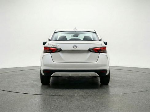 Used 2025 Nissan Versa SV image 7