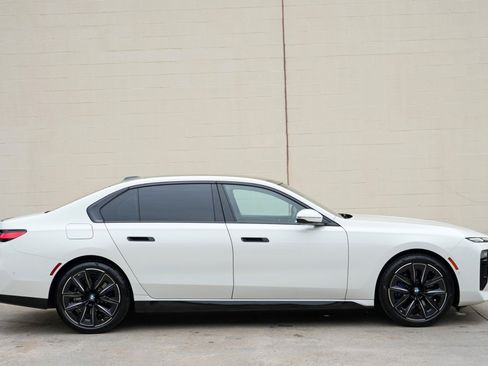 Used 2023 BMW 740i RWD image 66