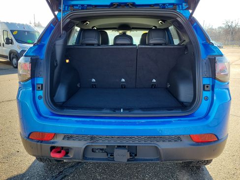 Used 2024 Jeep Compass Trailhawk w/ Trailhawk Elite Group image 21