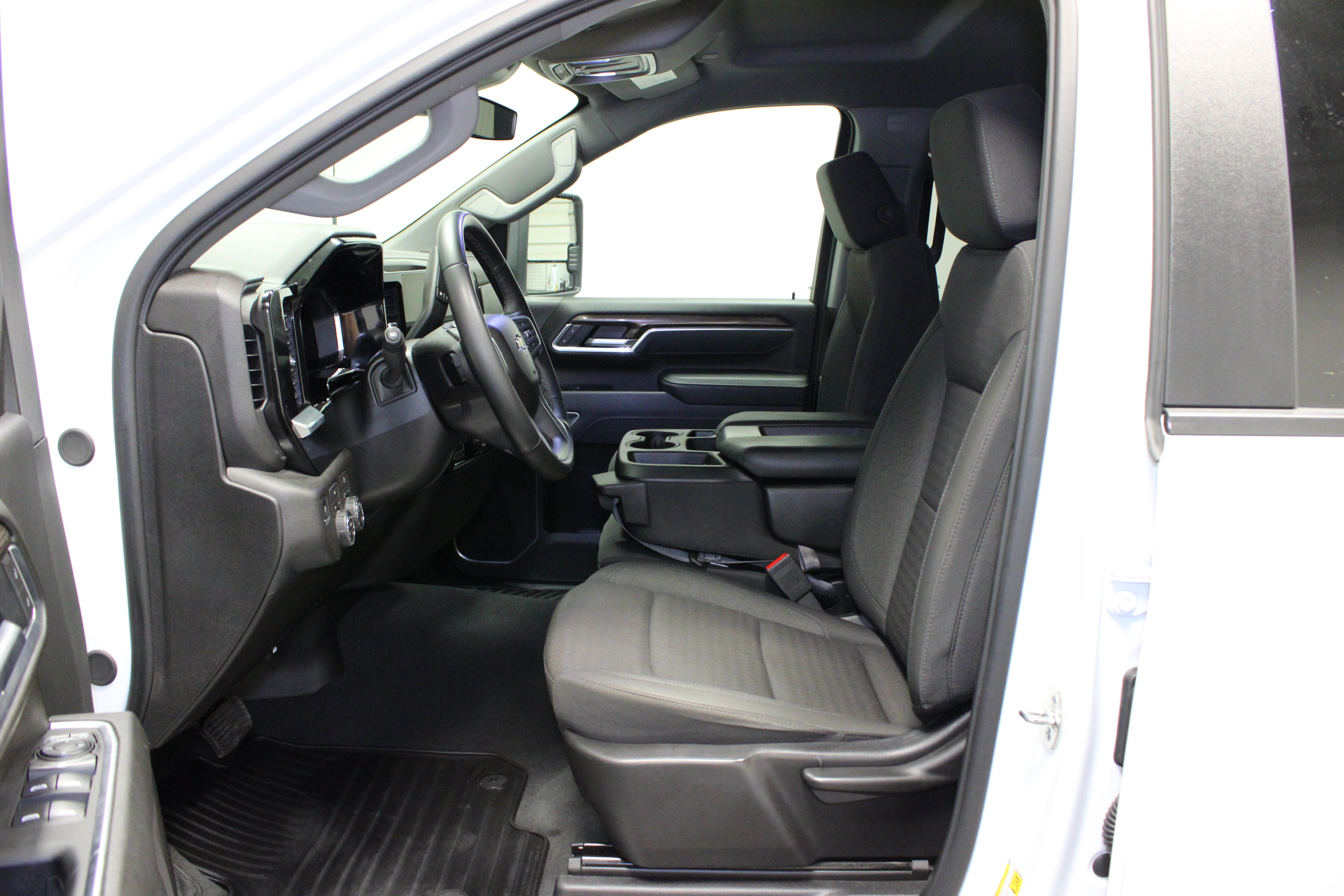 Used 2026 Chevrolet Silverado 2500 LT AWD/4WD image 17