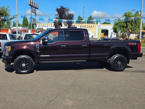 Used 2019 Ford F350 Platinum w/ Platinum Ultimate Package AWD/4WD image 9