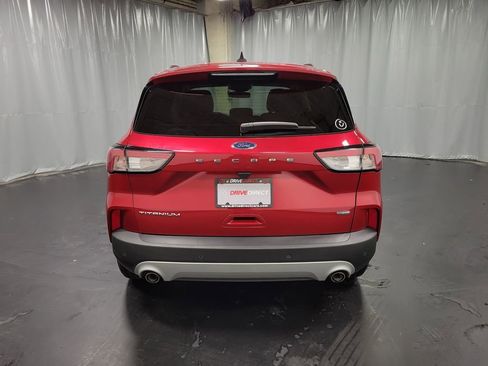 Used 2020 Ford Escape Titanium image 7