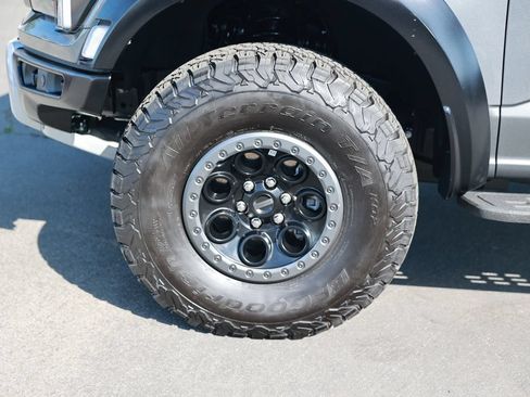 Used 2025 Ford F150 Raptor AWD/4WD image 11