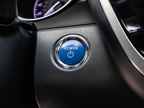 Used 2020 Toyota Camry SE image 33