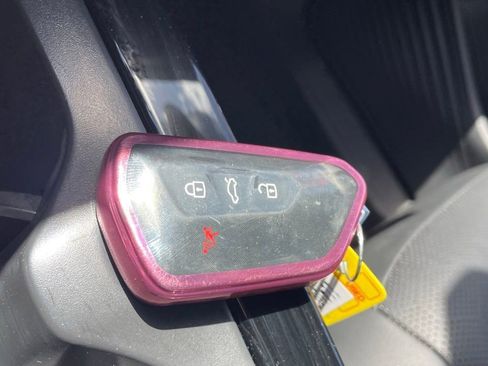 Used 2022 Volkswagen ID.4 Pro S RWD image 12