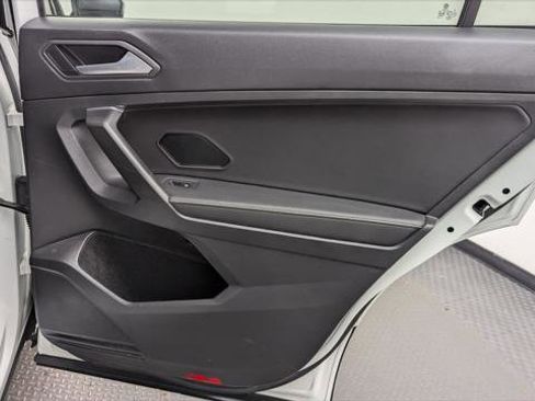 Used 2022 Volkswagen Tiguan S image 19
