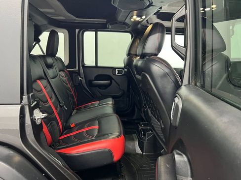Used 2019 Jeep Wrangler Unlimited Rubicon w/ Steel Bumper Group AWD/4WD image 22