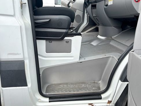 Used 2016 Mercedes-Benz Sprinter 3500 image 16