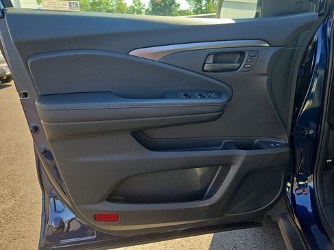 Used 2023 Honda Passport EX-L image 12