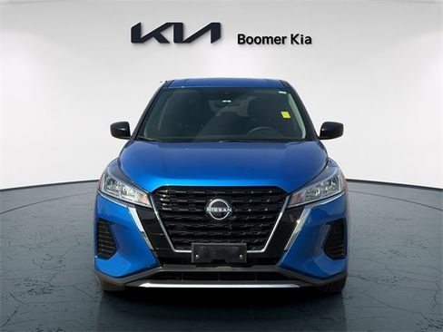 Used 2023 Nissan Kicks S image 2