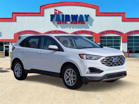 Used 2021 Ford Edge SEL image 3
