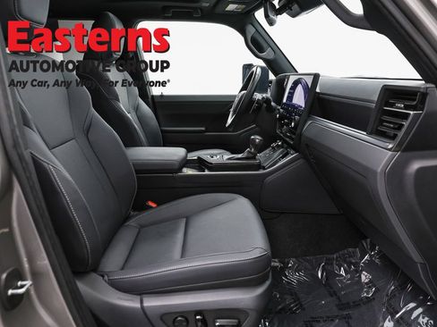 Used 2024 Lexus GX 550 w/ Cold Area Package AWD/4WD image 27