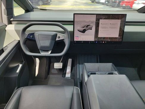 Used 2024 Tesla Cybertruck AWD Crew Cab image 13