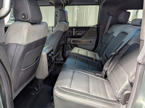 Used 2024 GMC Hummer EV 3X image 9