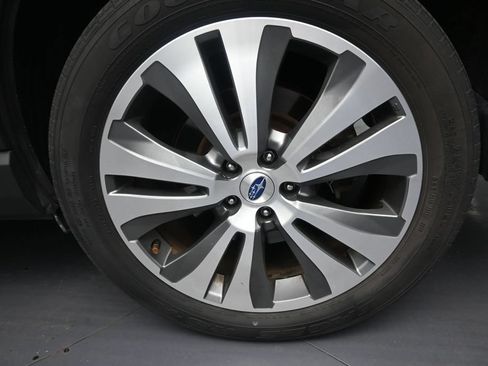Used 2019 Subaru Ascent Limited AWD/4WD image 10